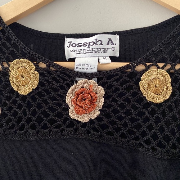 Joseph A. Vintage Black Floral Crochet Scoop Neck Sleeveless Tank Top - Picture 2 of 3